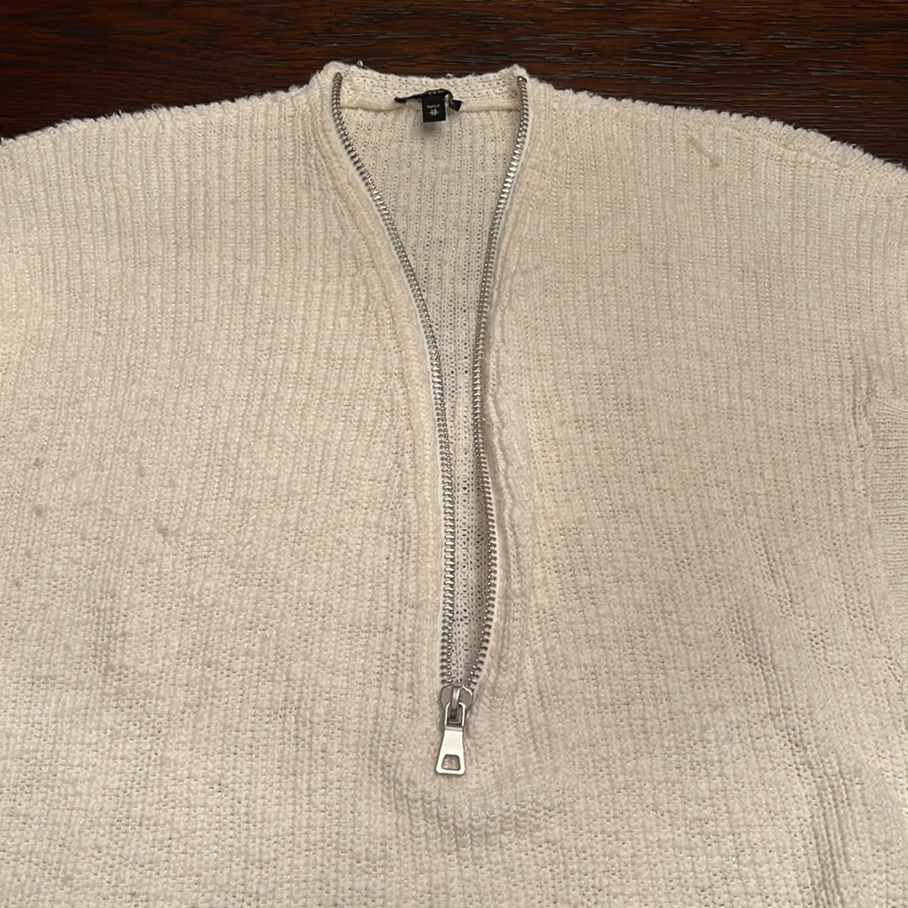 Express Sweater - Picture 3 of 4